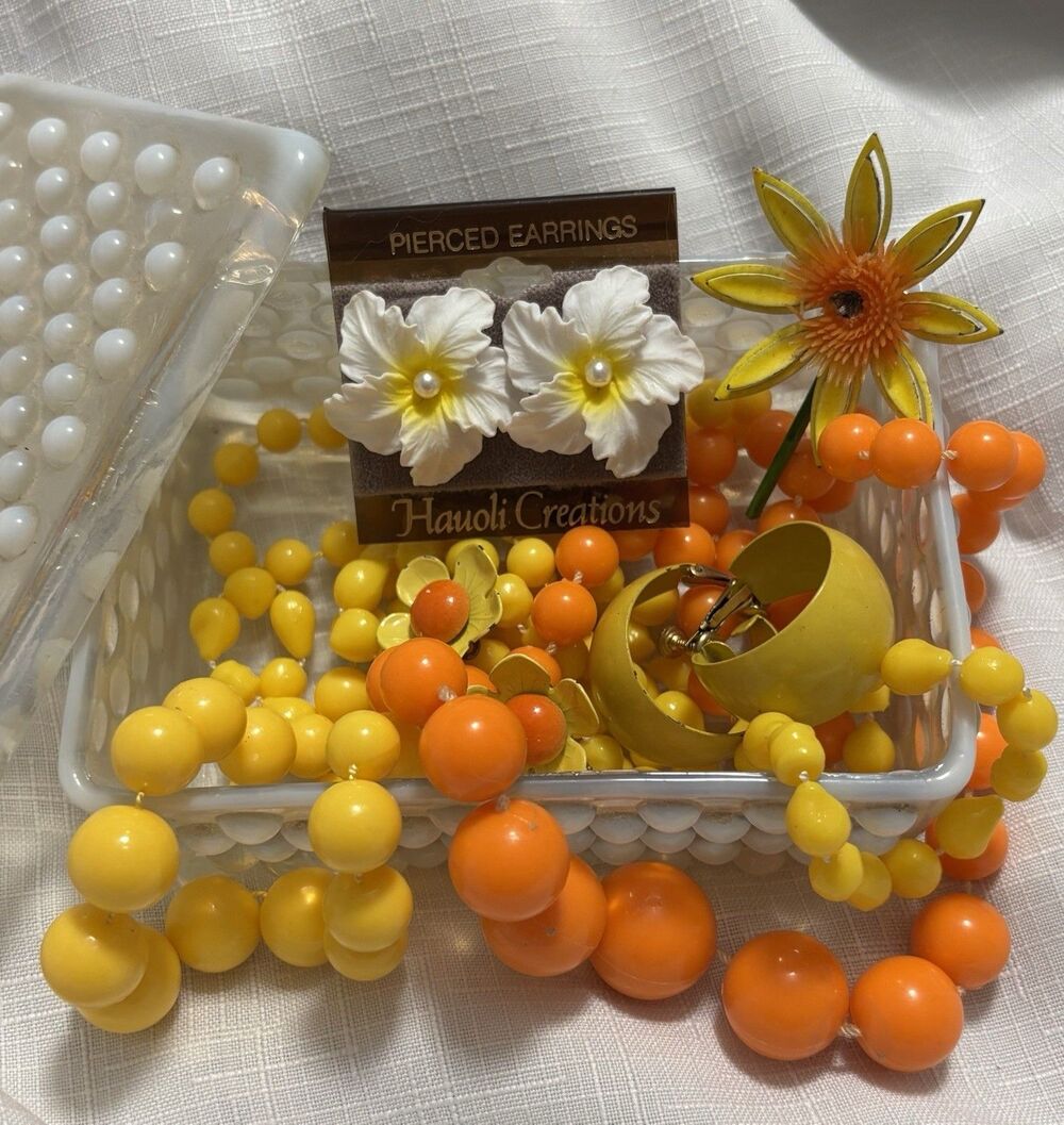 Vintage Anchor Hocking Moonstone Jewelry Lot Orange Yellow Mod Floral Beads - Picture 2 of 8